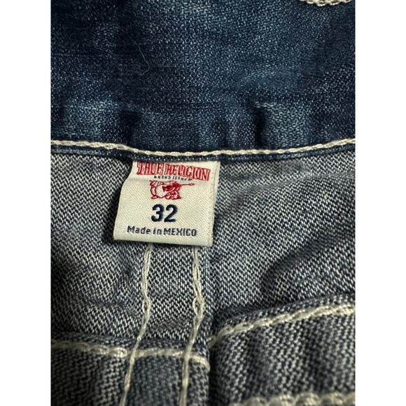 True Religion Straight Cut Cutoff Jorts Size 32 Flag Pocket Distressed - Picture 4 of 6